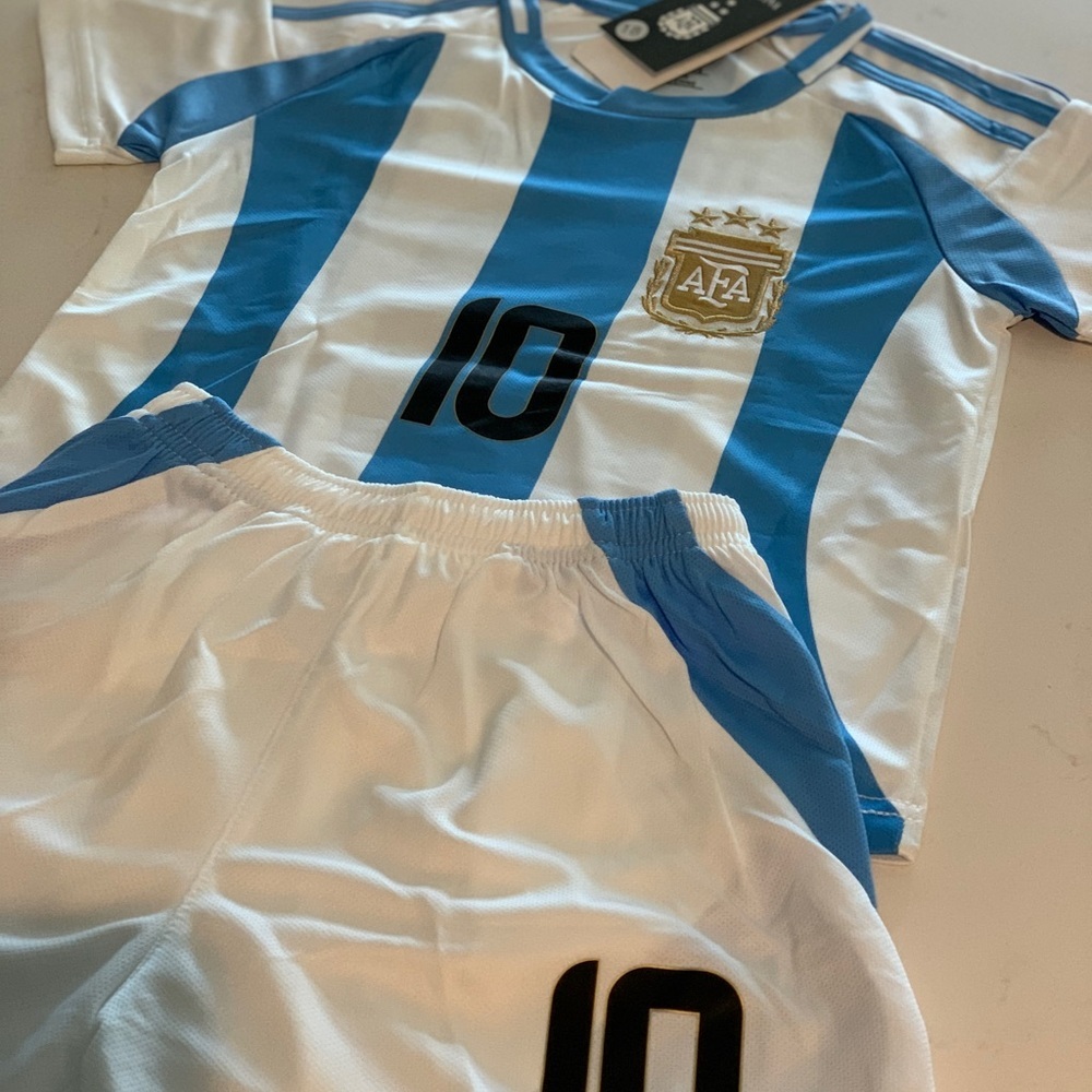 Toddler 4-5T Toddler Messi Argentina 10 Kids Jersey Kit Size 20. - Ships Today - Picture 3 of 9